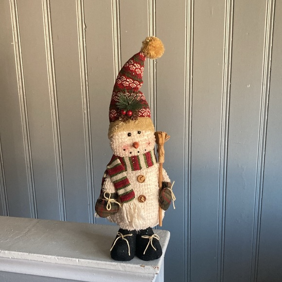 NWT- 19” Standing Snowman ⛄️ Holiday Greeter Decoration Holding Broom 🧹 Adj.Hat - Picture 15 of 17